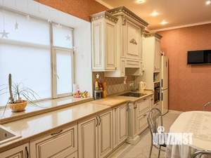 Таунхаус 246м², 3-этажный, участок 1 сот.  