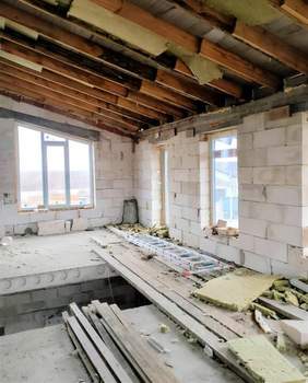 Дом 220м², 2-этажный, участок 10 сот.  