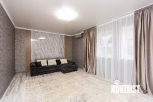 Дом 216м&sup2;, 2-этажный, участок 10 сот.  