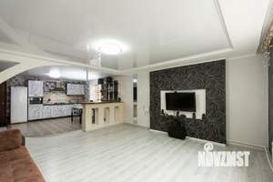 Дом 180м², 2-этажный, участок 8 сот.  