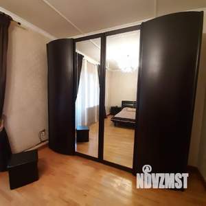 Дом 293м&sup2;, 2-этажный, участок 12 сот.  