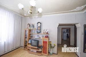 Дом 241м², 3-этажный, участок 10 сот.  