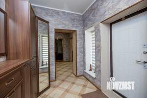 Дом 240м², 2-этажный, участок 10 сот.  