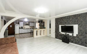 Дом 180м&sup2;, 2-этажный, участок 8 сот.  