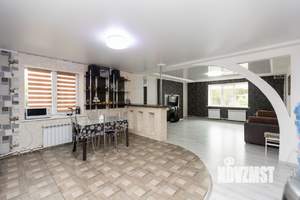 Дом 180м&sup2;, 2-этажный, участок 8 сот.  