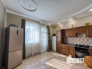 Дом 301м², 2-этажный, участок 6 сот.  