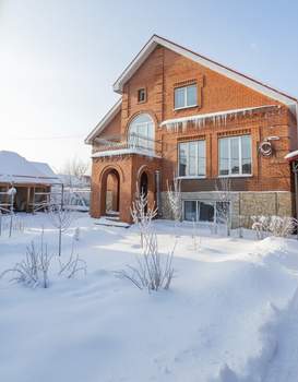 Дом 244м&sup2;, 2-этажный, участок 10 сот.  