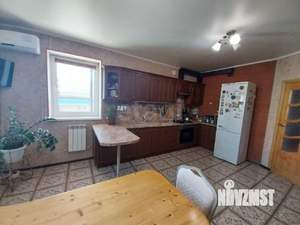 Дом 215м², 2-этажный, участок 10 сот.  