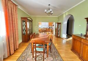 Дом 468м², 4-этажный, участок 10 сот.  