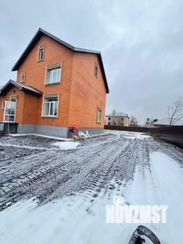 Дом 234м², 2-этажный, участок 1000 сот.  