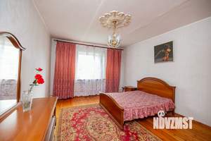 Дом 339м², 2-этажный, участок 10 сот.  