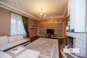 Дом 327м², 2-этажный, участок 9 сот.  