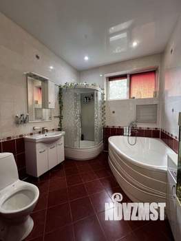 Дом 203м², 2-этажный, участок 6 сот.  