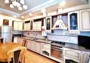 Дом 289м², 2-этажный, участок 5 сот.  