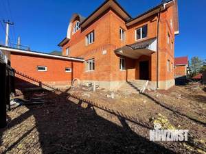 Дом 590м&sup2;, 3-этажный, участок 9 сот.  