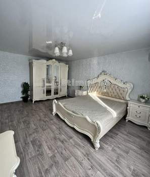 Дом 210м², 2-этажный, участок 5 сот.  