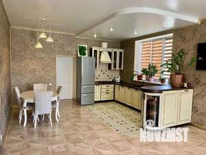 Дом 250м², 2-этажный, участок 6 сот.  