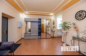 Дом 272м², 2-этажный, участок 10 сот.  