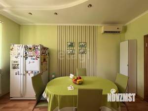 Дом 281м², 2-этажный, участок 8 сот.  