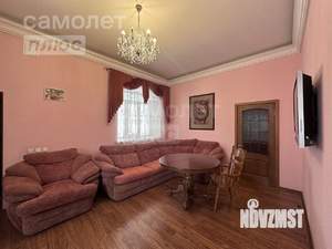 Дом 323м², 2-этажный, участок 10 сот.  