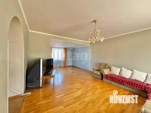 Дом 468м², 4-этажный, участок 10 сот.  