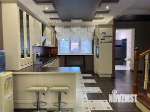 Дом 205м², 3-этажный, участок 5 сот.  