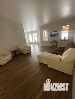 Коттедж 277м&sup2;, 1-этажный, участок 8 сот.  