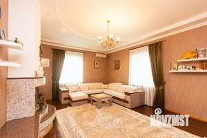 Дом 327м², 3-этажный, участок 9 сот.  