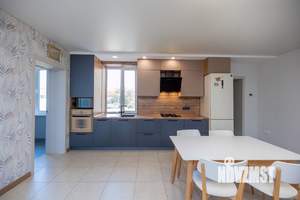 Дом 140м², 2-этажный, участок 12 сот.  