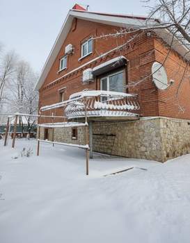 Дом 244м&sup2;, 2-этажный, участок 10 сот.  