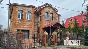 Коттедж 291м², 2-этажный, участок 10 сот.  