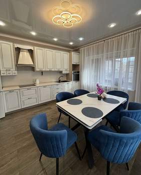 Дом 207м², 2-этажный, участок 10 сот.  