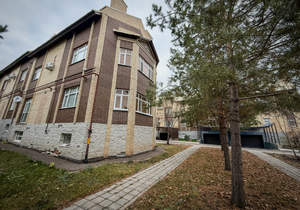 Дом 246м², 3-этажный, участок 0 сот.  