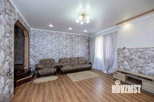 Дом 240м², 2-этажный, участок 10 сот.  