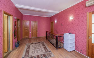 Дом 270м², 3-этажный, участок 6 сот.  