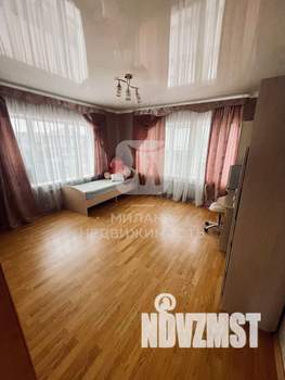Дом 214м², 2-этажный, участок 6 сот.  