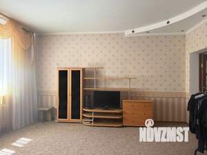 Таунхаус 320м², 3-этажный, участок 5 сот.  