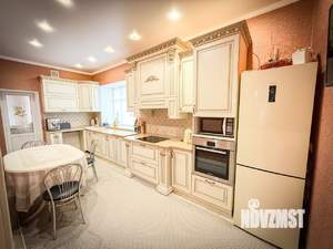 Таунхаус 246м², 3-этажный, участок 1 сот.  