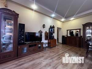 Дом 203м², 2-этажный, участок 6 сот.  