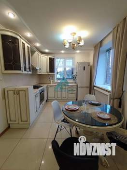 Дом 180м², 2-этажный, участок 5 сот.  