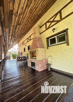 Коттедж 180м&sup2;, 2-этажный, участок 8 сот.  