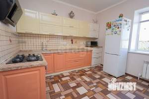 Дом 183м², 2-этажный, участок 6 сот.  