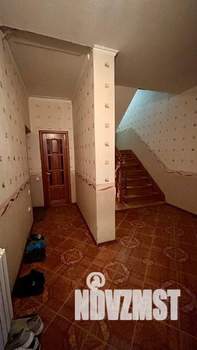 Дом 318м², 3-этажный, участок 4 сот.  