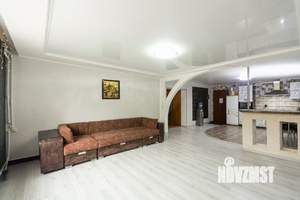 Дом 180м², 2-этажный, участок 8 сот.  