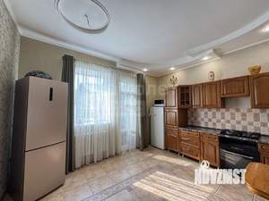 Дом 301м², 2-этажный, участок 6 сот.  