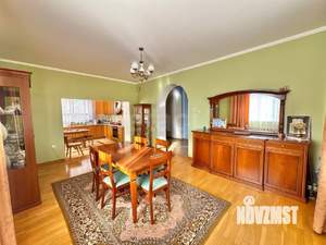 Дом 468м², 4-этажный, участок 10 сот.  