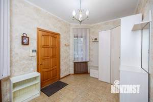 Дом 327м², 2-этажный, участок 9 сот.  