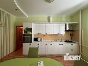 Дом 281м², 2-этажный, участок 8 сот.  