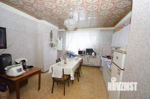 Дом 241м², 3-этажный, участок 10 сот.  