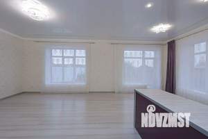Таунхаус 200м², 2-этажный, участок 5 сот.  